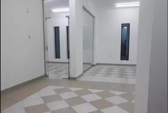 Commercial Ready Property U/F Office  for rent in Al Sadd , Doha #14636 - 1  image 